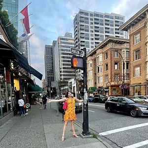 Meet your Posher, Danielle